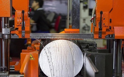 洪江立式金属带锯床切削出现跑带故障解决方法! 洪江立式金属带锯床切削出现跑带故障解决方法!